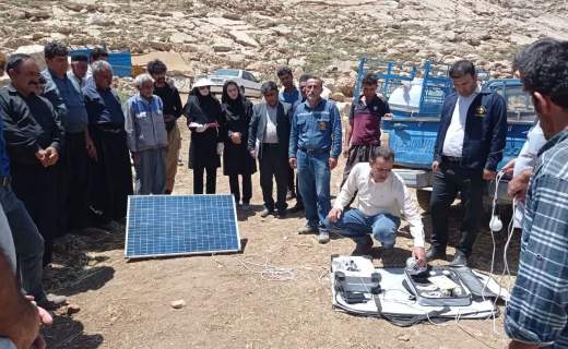توزیع 44 دستگاه پکیج برق خورشیدی در بین عشایر شهرستان فارسان