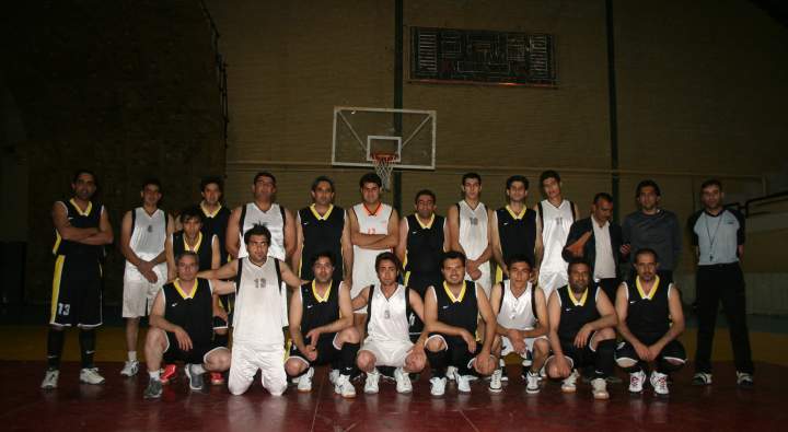 تیم شرکت توزیع نیروی برق استان در مسابقات بسکتبال قهرمان شد.